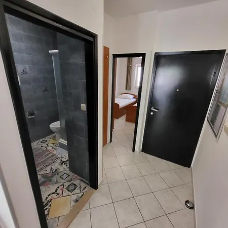 Apartment Zaja *